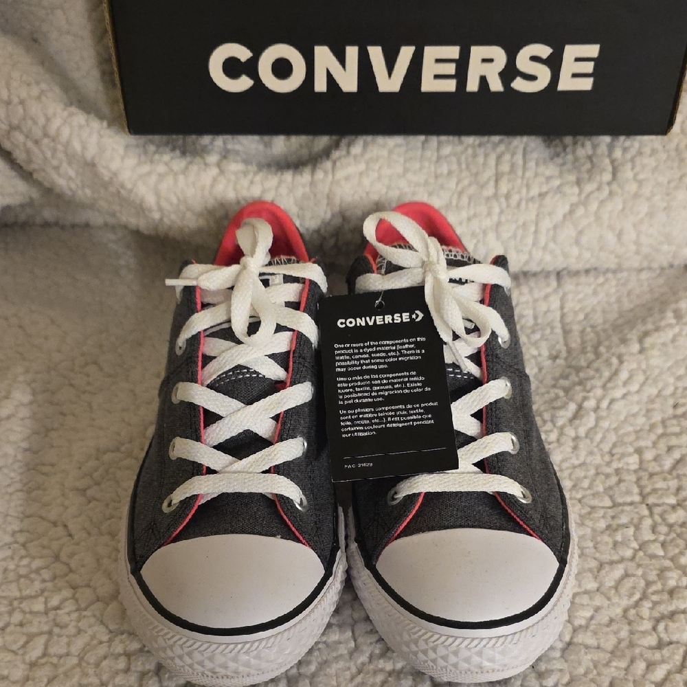 Converse Kids Sneakers in Gray and Pink